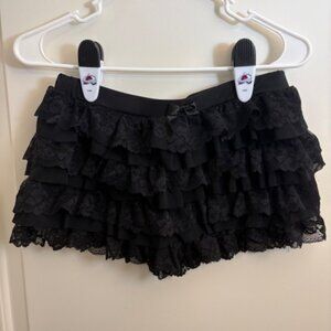 Black Ruffle Lace Shaping Shorts – Hourglass Figure Enhancer